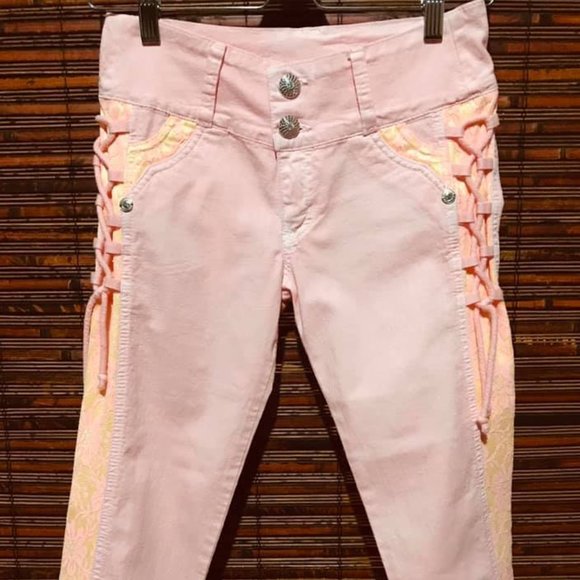 pink capri jeans